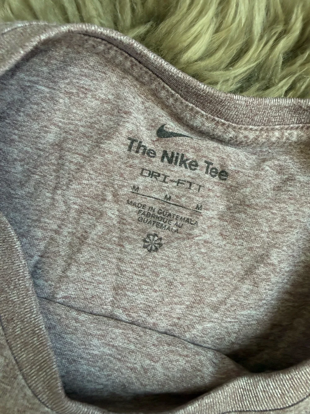 Nike Dri-FIT Women’s Set Heathered Tee Ultra High Waisted Shorts Small Medium - Picture 8 of 8